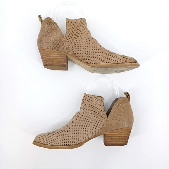 Dolce Vita Sher Perforated Ankle Booties Taupe Brown Women's 7 Leather Boho - Picture 3 of 10